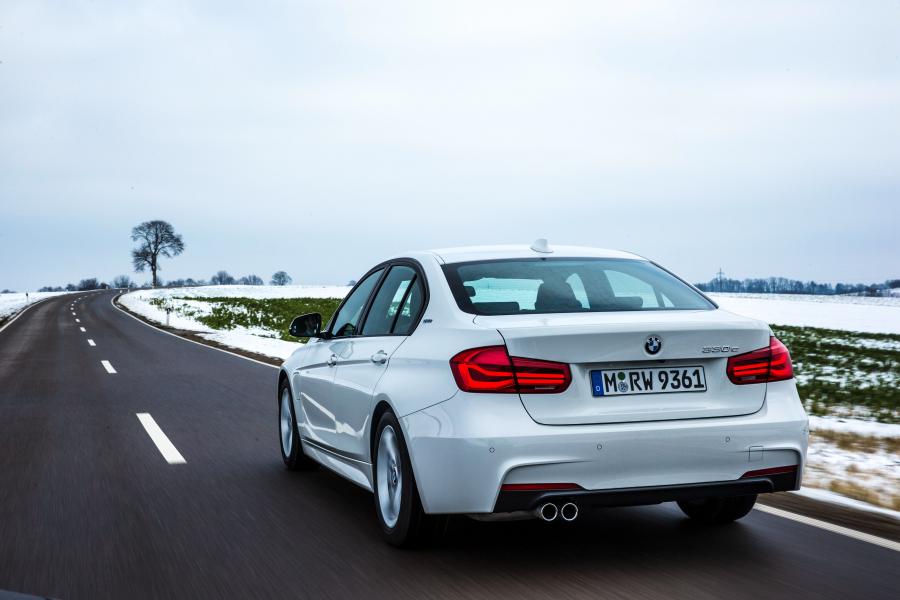  BMW 330e M Sport 2016 года  (фото 6 из 40)